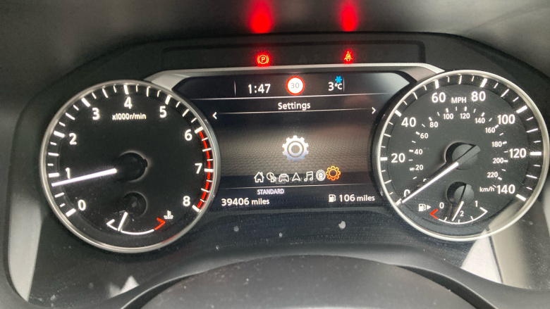 Nissan Qashqai 1.3 DiG-T MH N-Connecta 5dr Petrol Hatchback